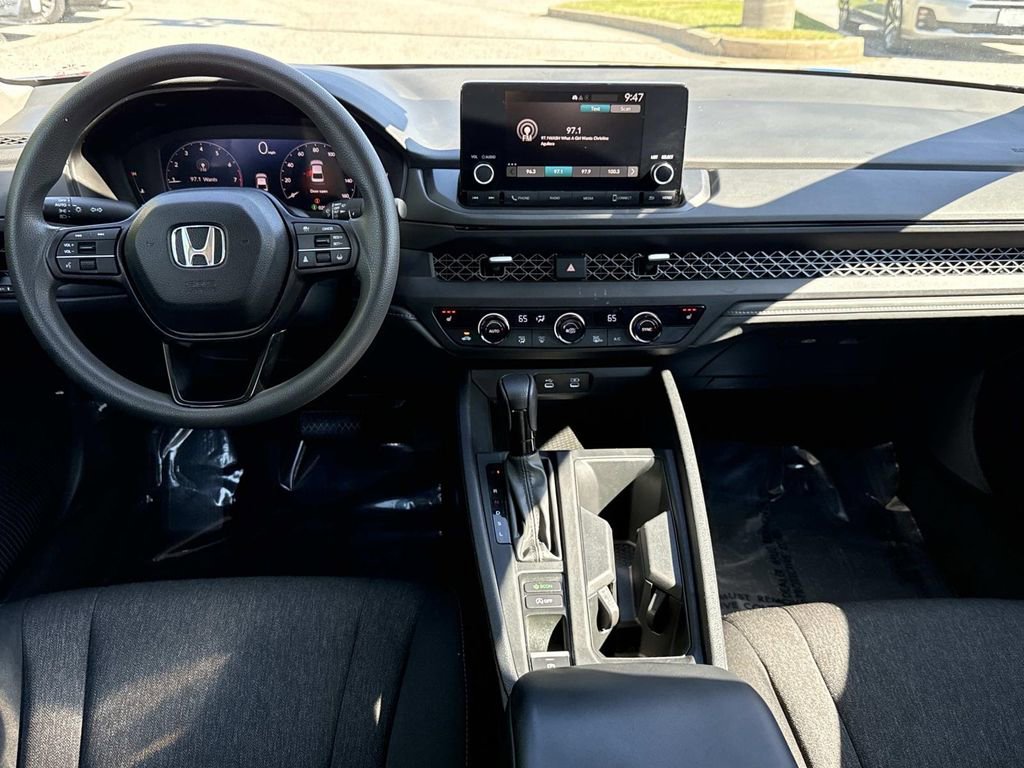 Certified 2023 Honda Accord EX image 3