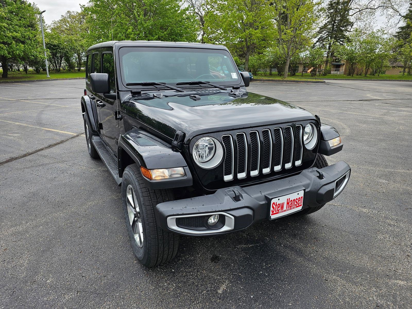 Used 2023 Jeep Wrangler Unlimited Sahara w/ Cold Weather Group AWD/4WD image 8