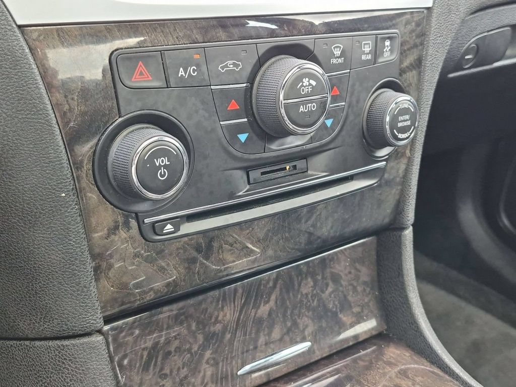 Used 2011 Chrysler 300 C w/ Sound Group RWD image 23