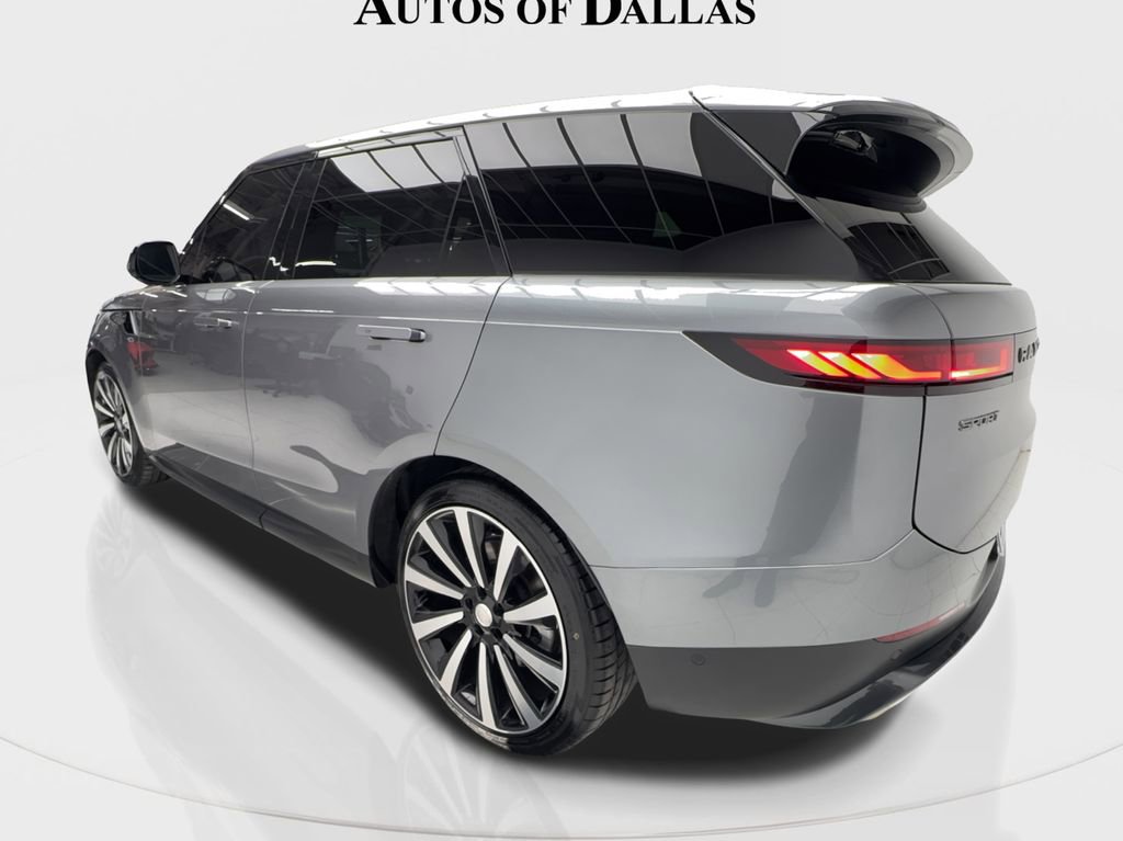 Used 2024 Land Rover Range Rover Sport SE image 10