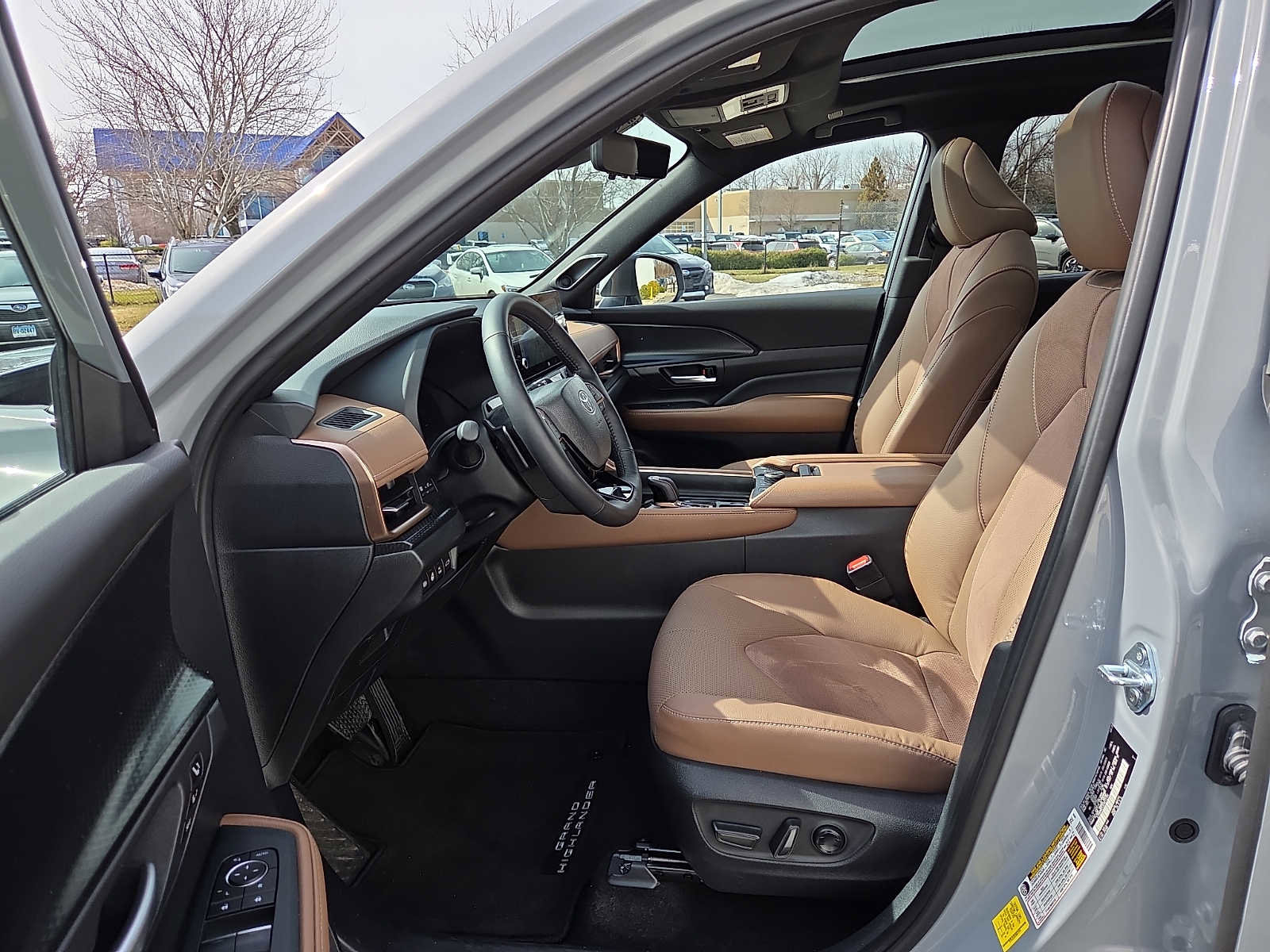 Used 2025 Toyota Grand Highlander Hybrid MAX Platinum image 14