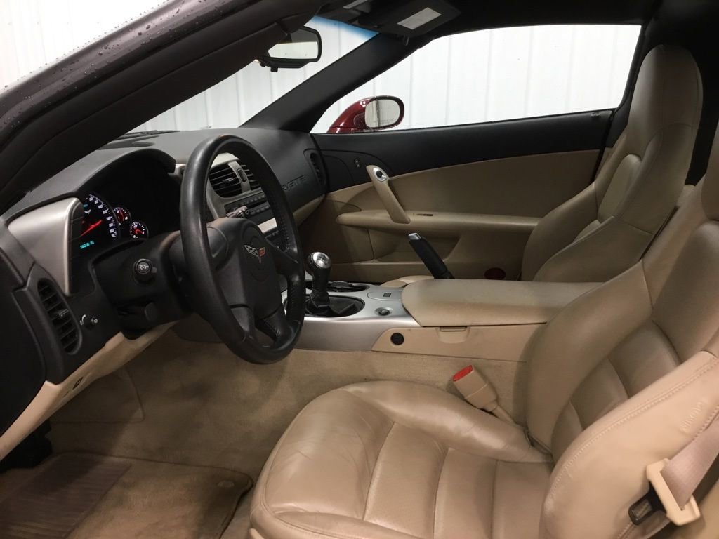 Used 2005 Chevrolet Corvette Coupe w/ Preferred Equipment Group image 5