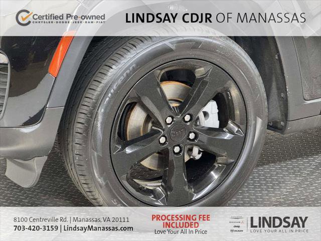 Certified 2023 Jeep Grand Cherokee Limited w/ Black Appearance Package AWD/4WD image 11