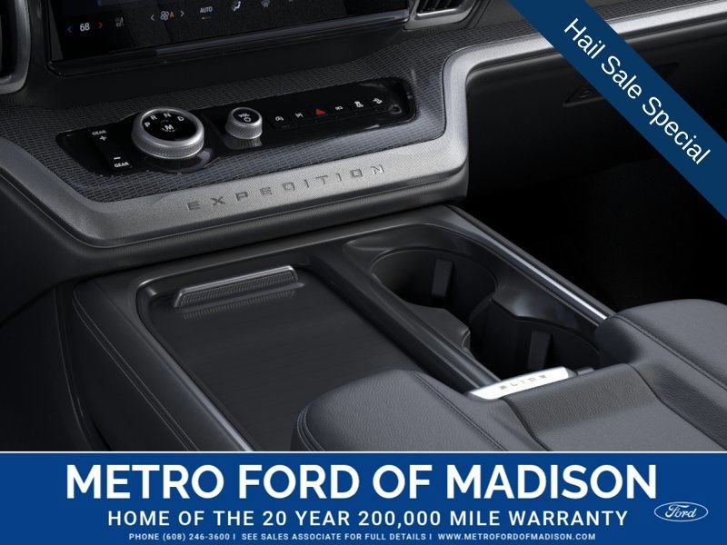 New 2025 Ford Expedition Platinum w/ Stealth Performance Package AWD/4WD image 16