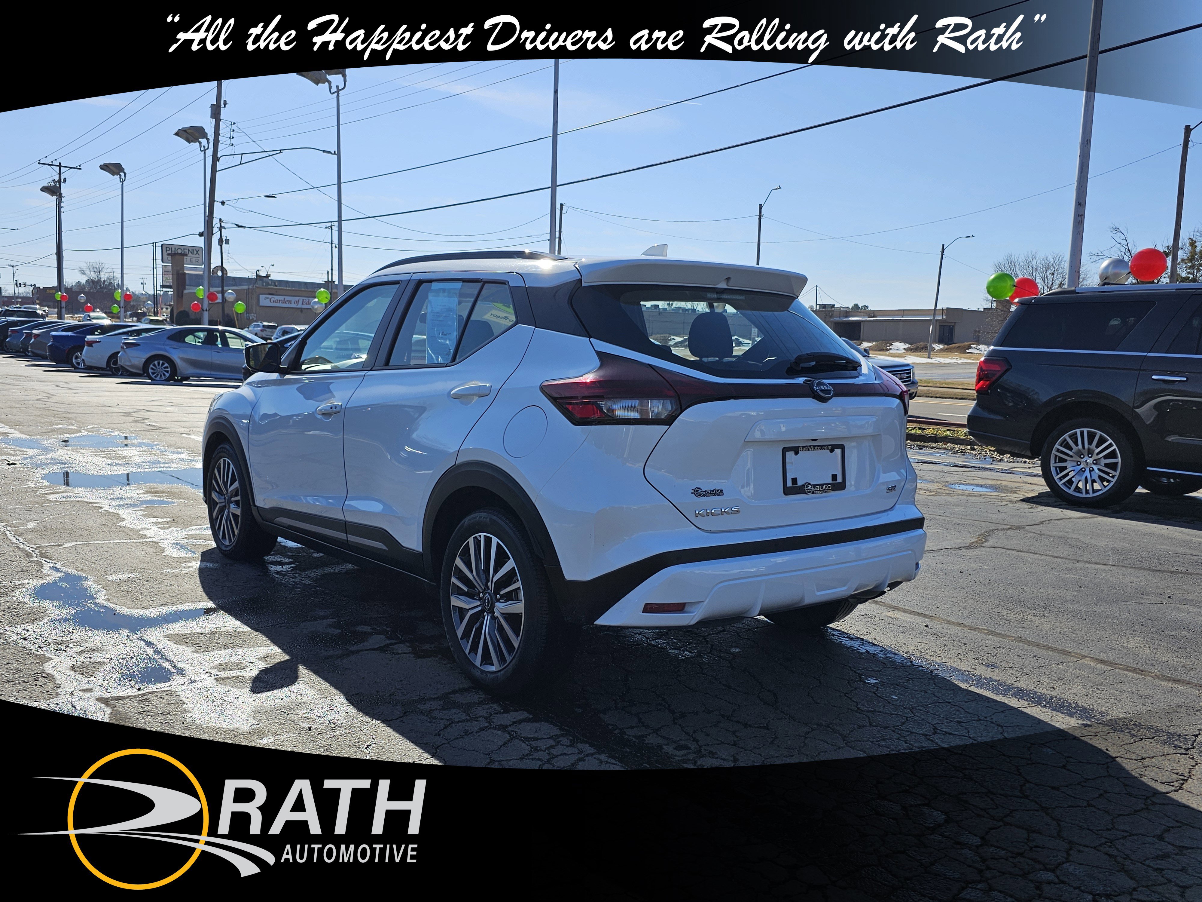 Used 2024 Nissan Kicks SR image 8