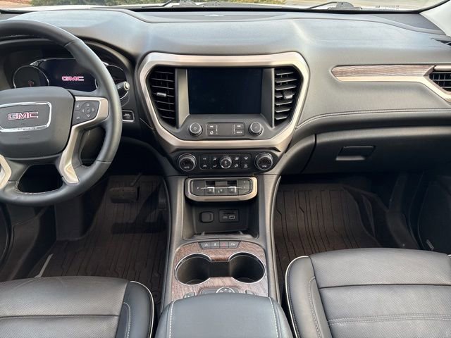 Used 2023 GMC Acadia Denali w/ Denali Technology Package image 12