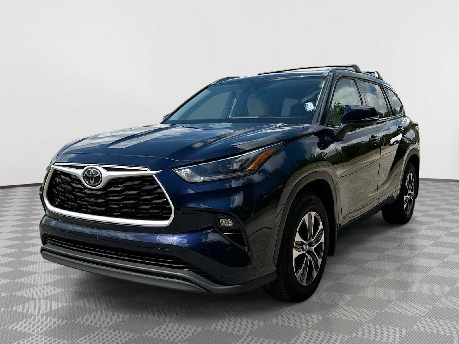 Used 2021 Toyota Highlander XLE