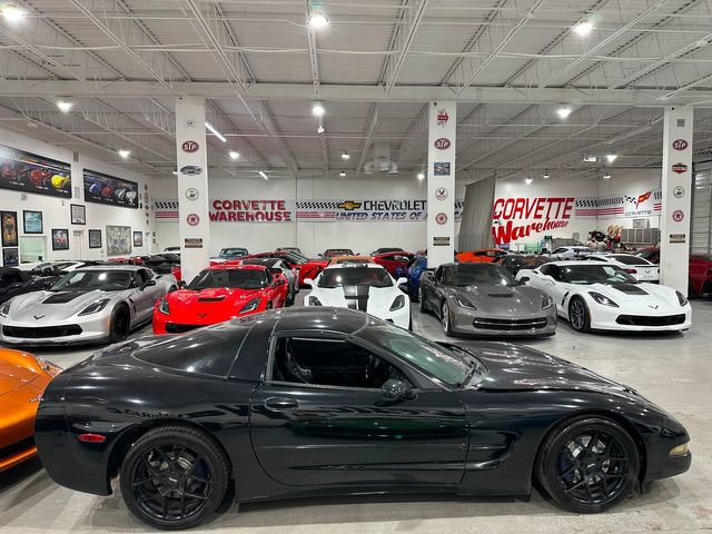 Used 2002 Chevrolet Corvette Coupe w/ Preferred Equipment Group2 RWD image 19