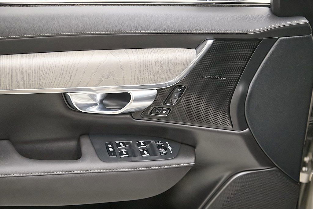 Certified 2024 Volvo S90 T8 Ultimate image 11