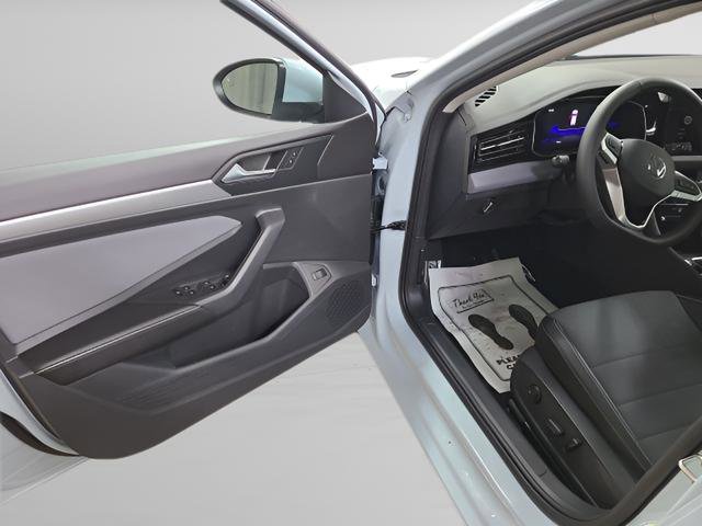 New 2026 Volkswagen Jetta SE image 6