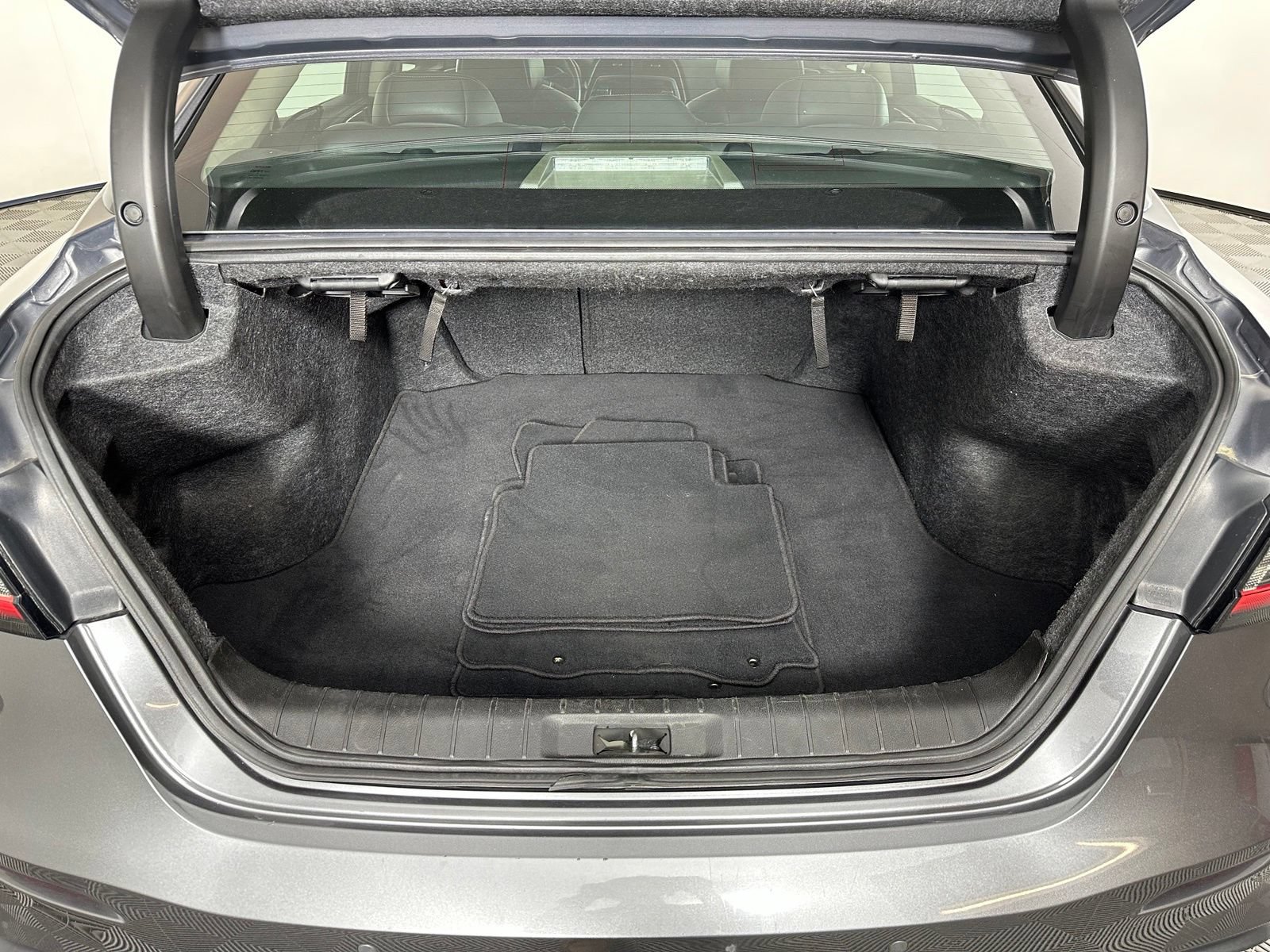 Used 2022 Nissan Maxima SV w/ Floor Mat Group FWD image 22