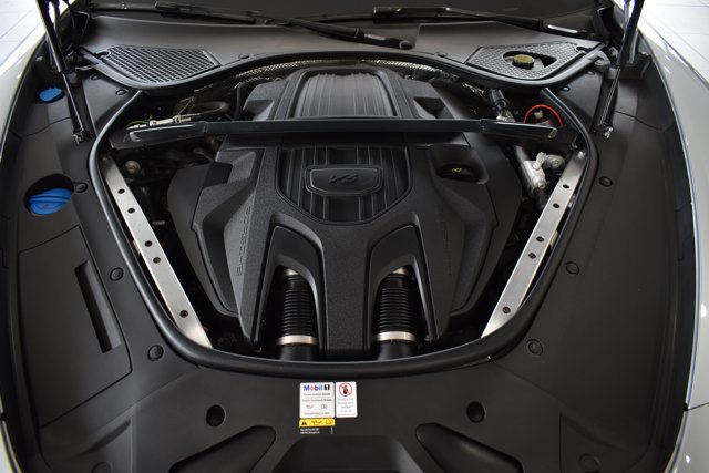 Used 2022 Porsche Panamera RWD image 29
