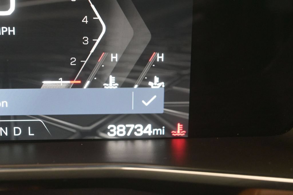 Used 2023 GMC Canyon AT4 w/ Canyon Safety Plus Package AWD/4WD image 12