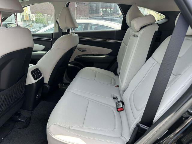 Certified 2024 Hyundai Tucson Limited AWD/4WD image 15
