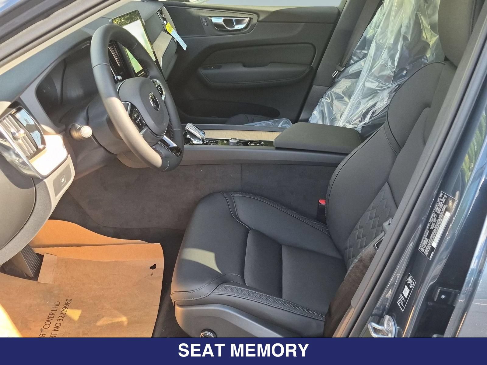 New 2027 Volvo XC60 B5 Core AWD/4WD image 17