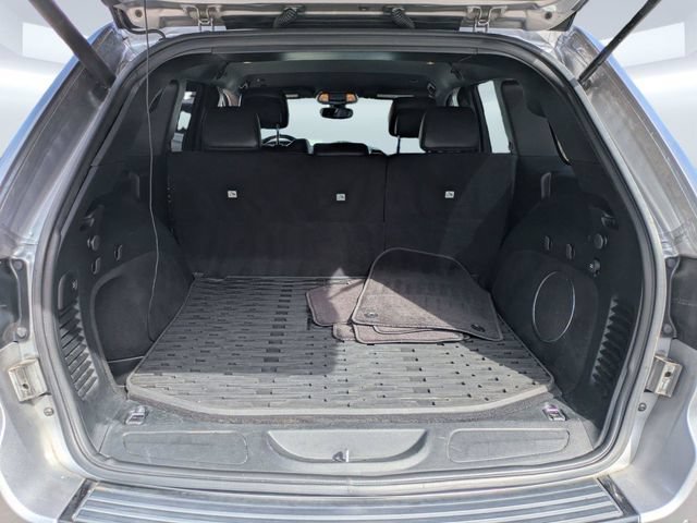 Used 2018 Jeep Grand Cherokee Altitude RWD image 13