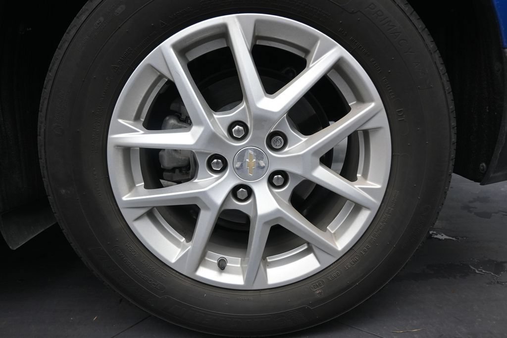 Used 2024 Chevrolet Equinox LS w/ Driver Confidence II Package FWD image 10