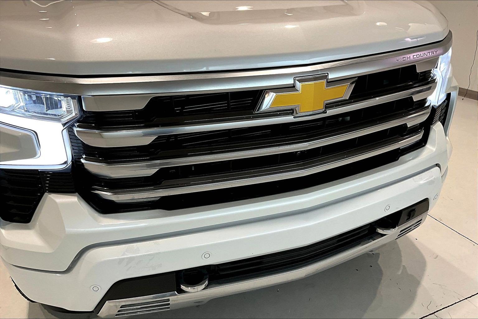 Used 2024 Chevrolet Silverado 1500 High Country AWD/4WD image 35