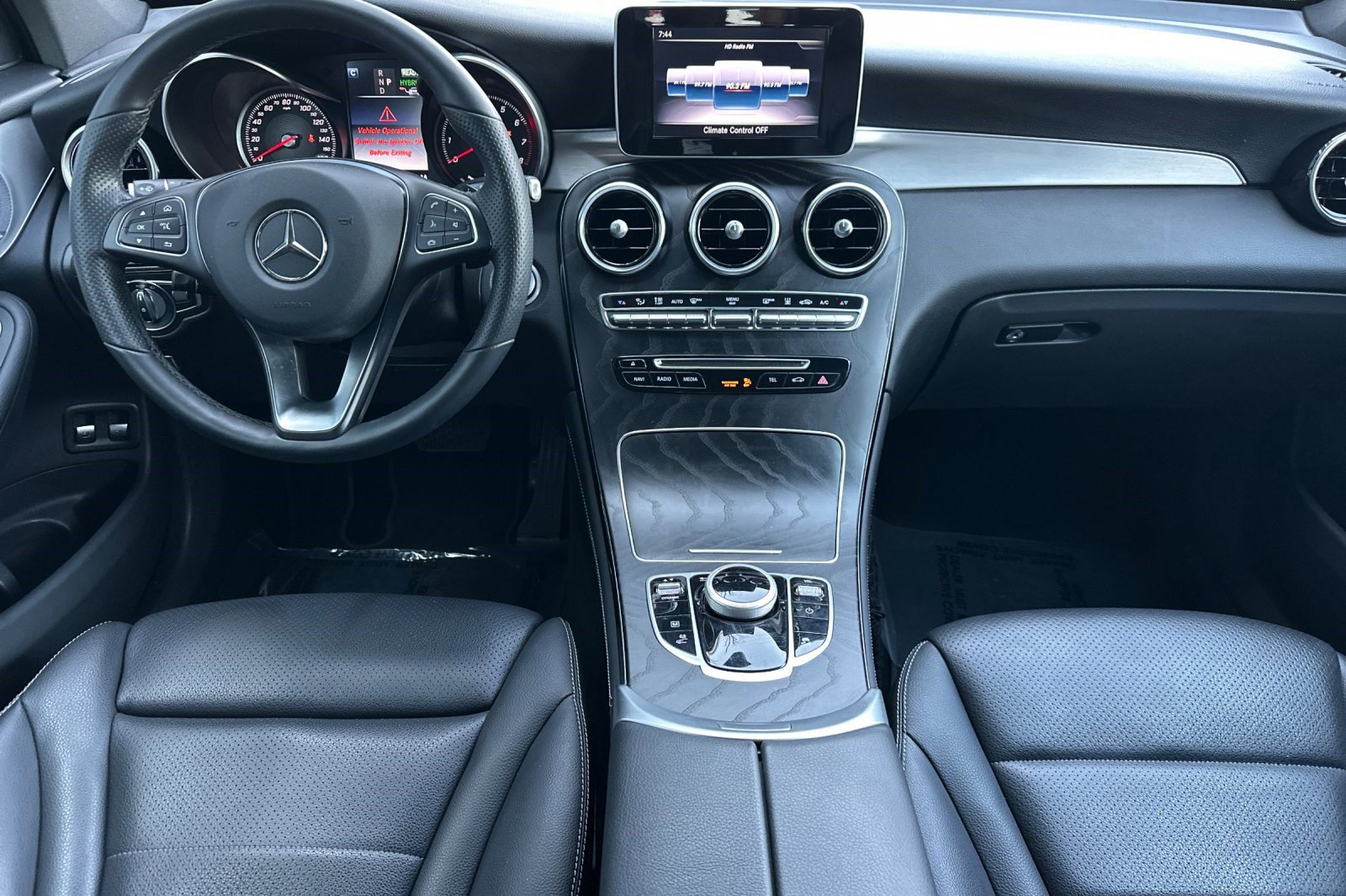 Used 2019 Mercedes-Benz GLC 350e 4MATIC image 17