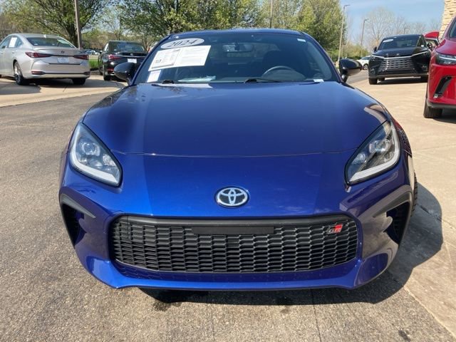 Used 2024 Toyota GR86 Premium RWD image 8