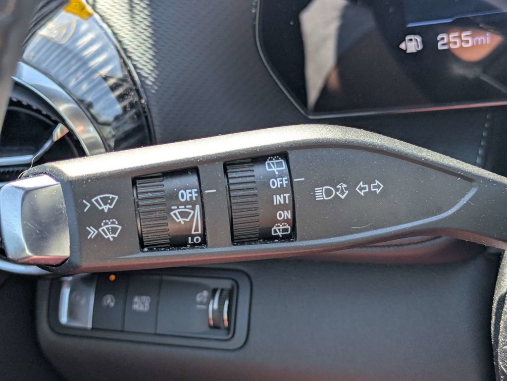 Used 2025 Chevrolet Equinox LT image 28