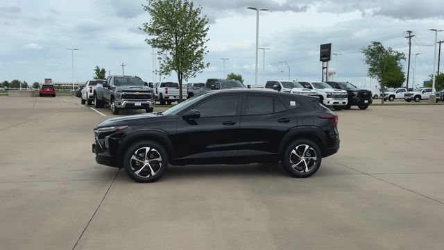 New 2026 Chevrolet Trax RS w/ Driver Confidence Package FWD image 5