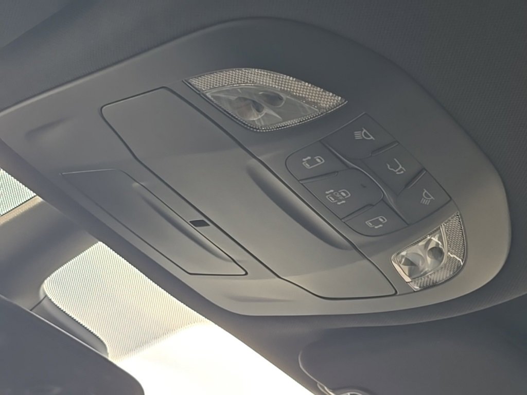 New 2026 Chrysler Pacifica Select image 34
