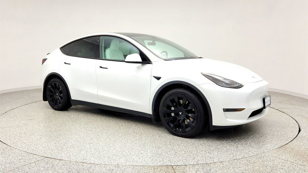 Used 2023 Tesla Model Y Long Range image 3