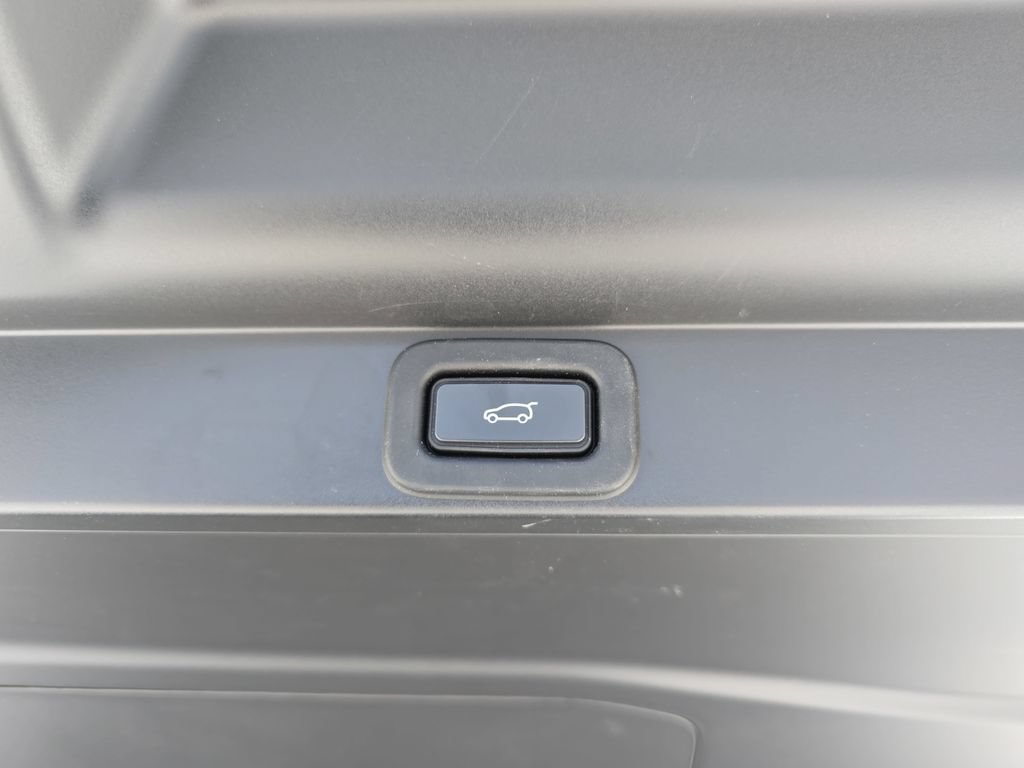 Certified 2023 Land Rover Range Rover Autobiography AWD/4WD image 13