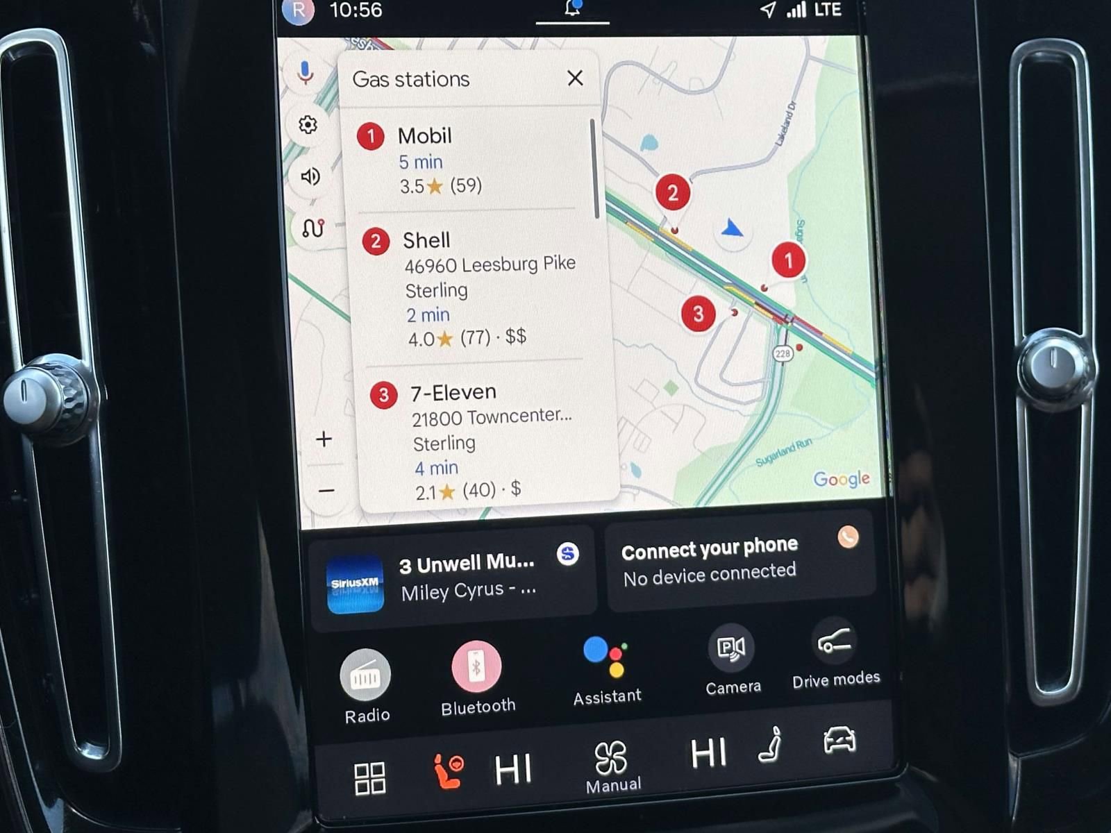 Used 2023 Volvo XC40 B5 Plus w/ Driver Assist Package image 10