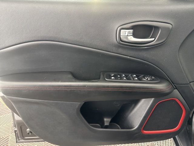 Used 2019 Jeep Compass Trailhawk AWD/4WD image 21