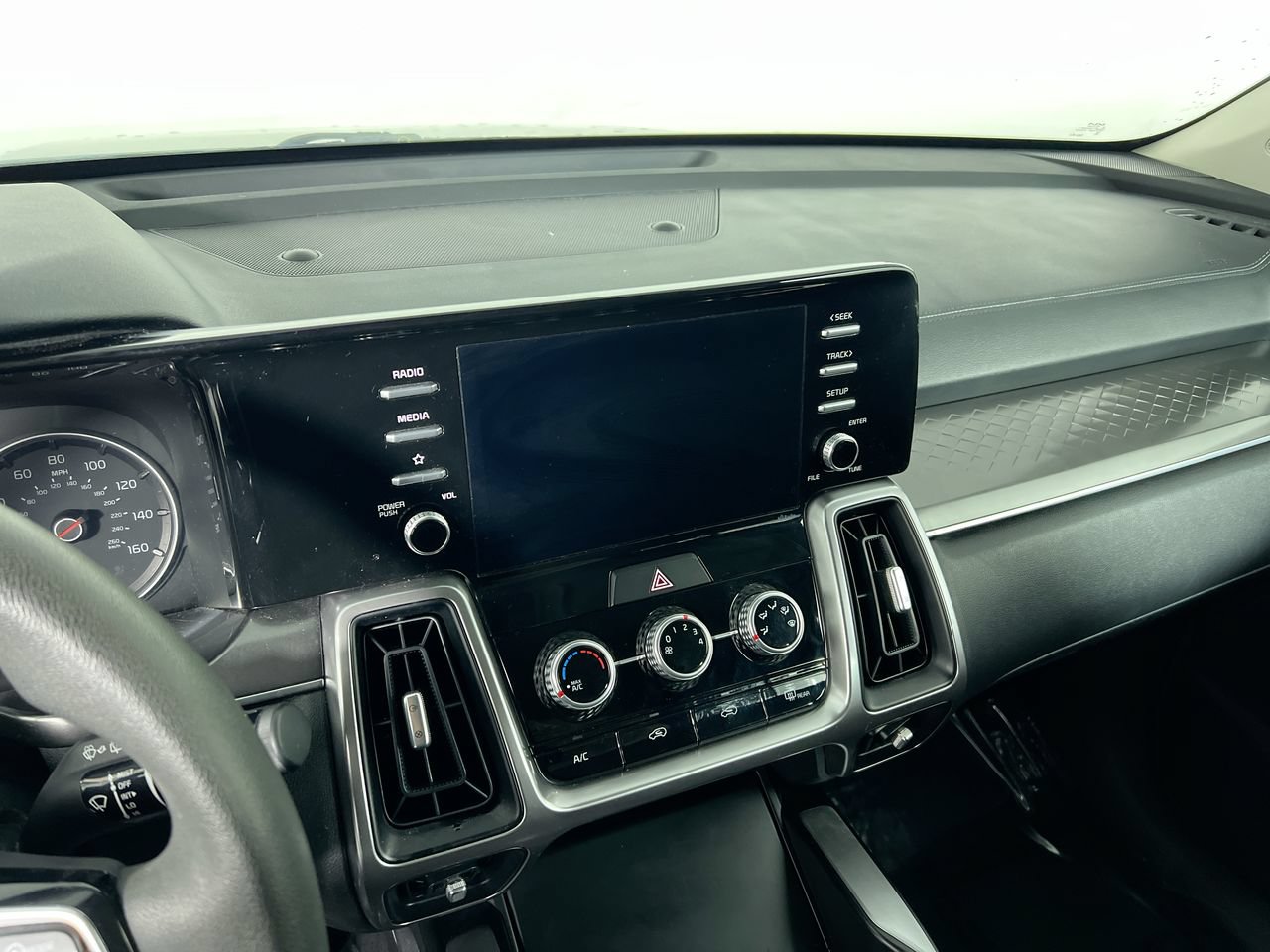 Certified 2023 Kia Sorento LX AWD/4WD image 20
