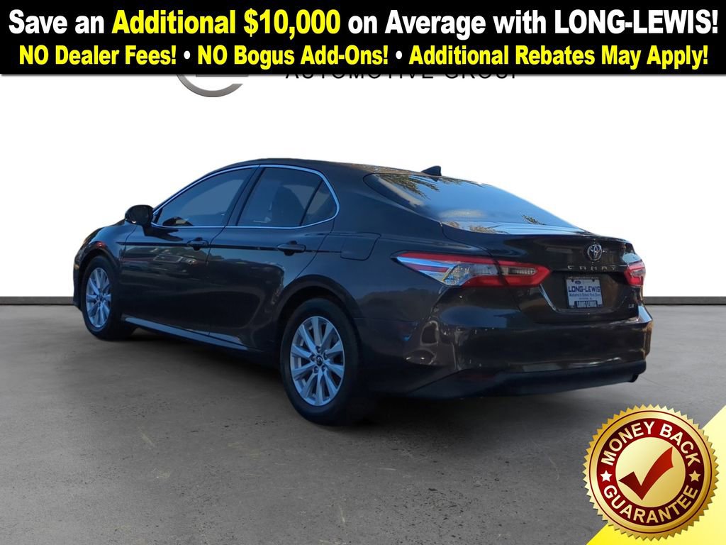 Used 2018 Toyota Camry LE image 4