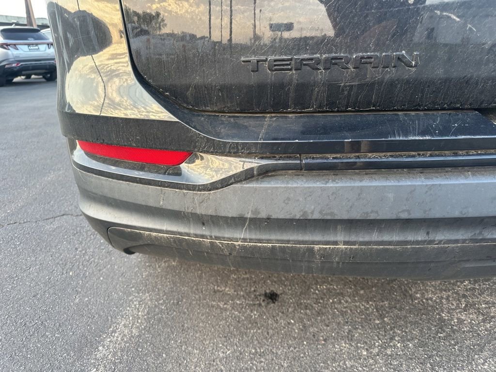 Used 2020 GMC Terrain SLE w/ Elevation Edition image 6