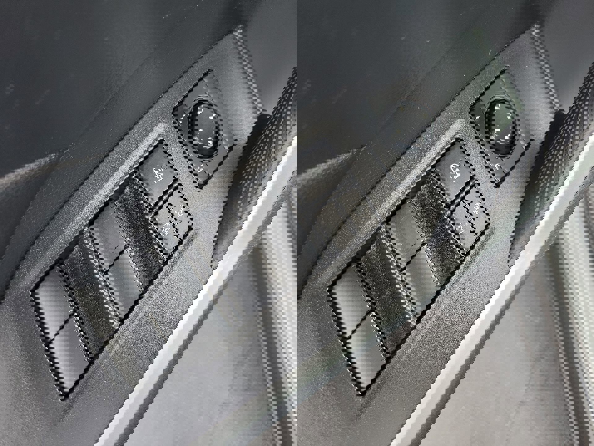 Used 2019 Toyota RAV4 XLE w/ Convenience Package AWD/4WD image 19