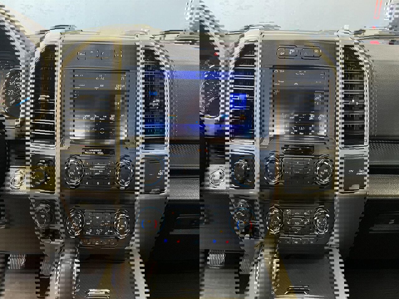 Used 2019 Ford F150 Lariat image 32