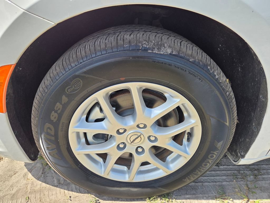 Used 2023 Chrysler Pacifica Touring-L FWD image 20