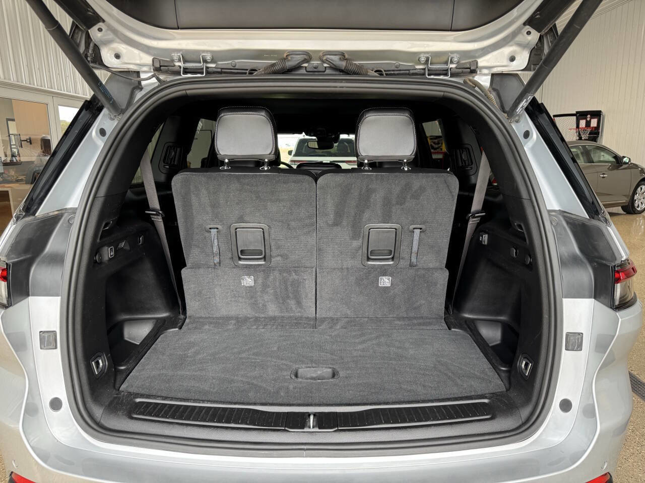 Used 2024 Jeep Grand Cherokee L Laredo image 43