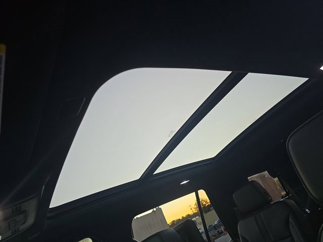 Used 2022 Chevrolet Tahoe RST w/ Luxury Package image 31