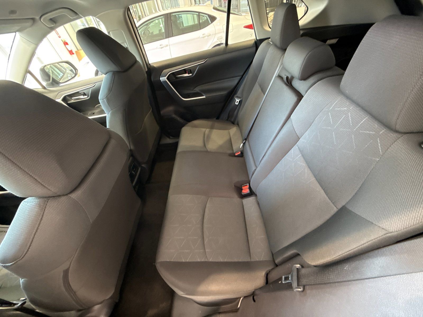 Used 2025 Toyota RAV4 XLE AWD/4WD image 12