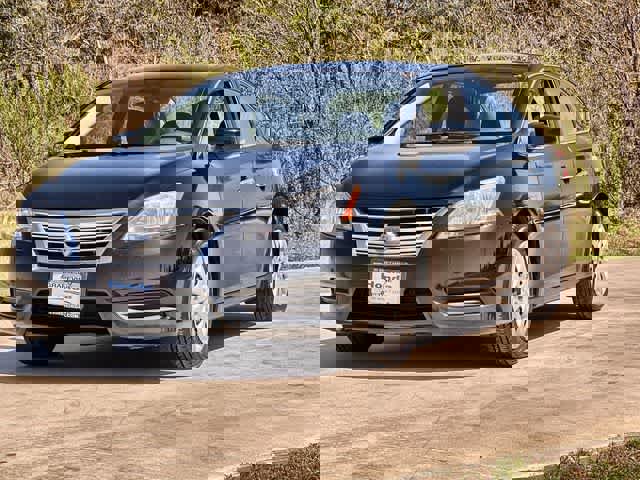 Used 2015 Nissan Sentra SV image 2