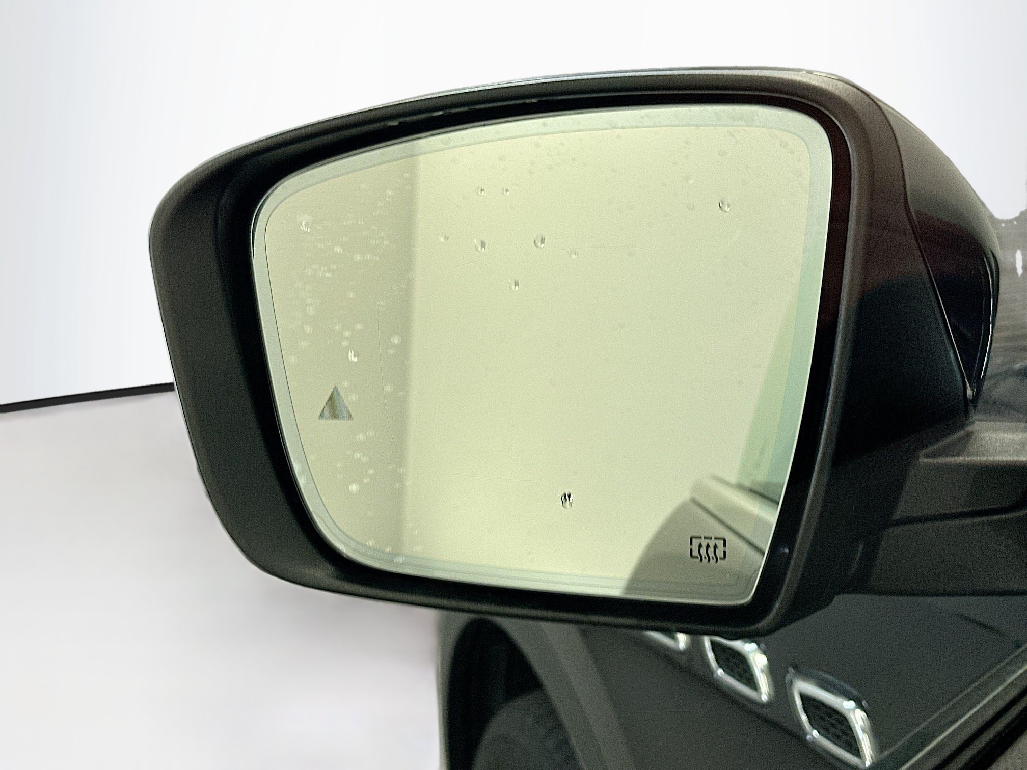 Used 2017 Maserati Levante AWD/4WD image 16