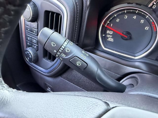 Used 2020 Chevrolet Silverado 1500 RST AWD/4WD image 32
