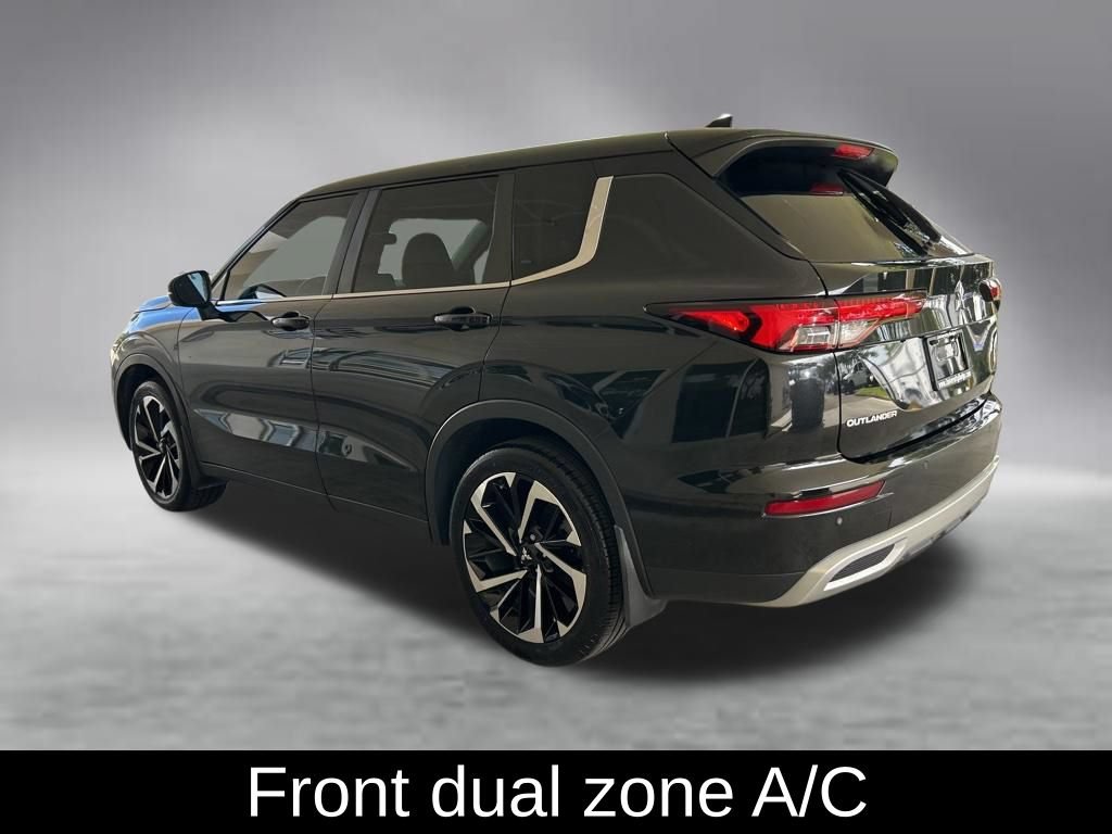 Used 2023 Mitsubishi Outlander SE FWD image 4