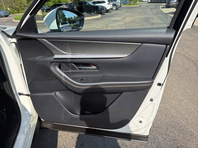 Used 2024 MAZDA CX-90 Plug-In Hybrid w/ Preferred AWD/4WD image 19
