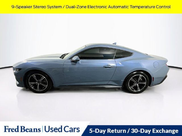 Used 2024 Ford Mustang Coupe RWD image 7