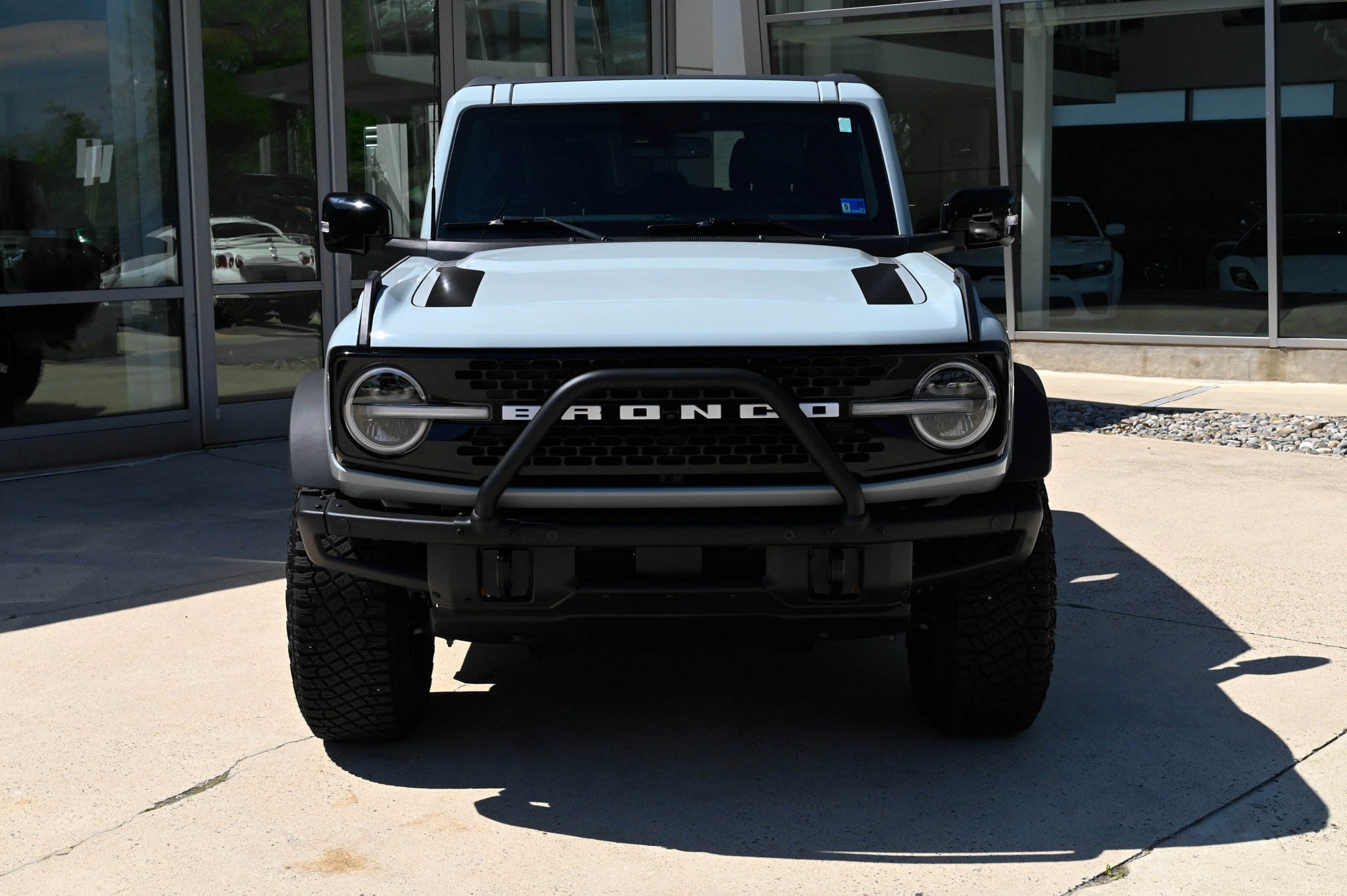 Used 2021 Ford Bronco First Edition AWD/4WD image 2