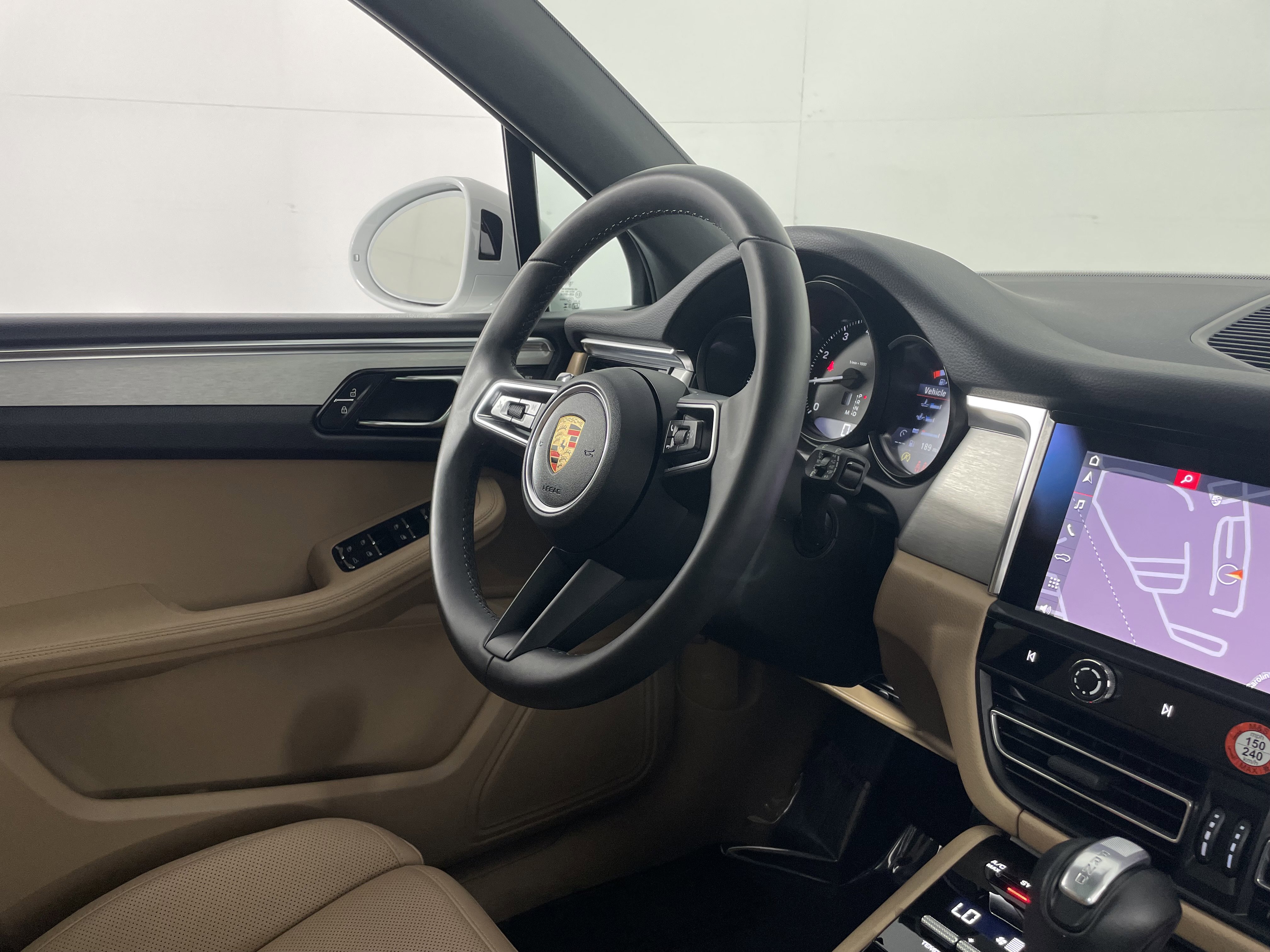 Certified 2026 Porsche Macan image 12