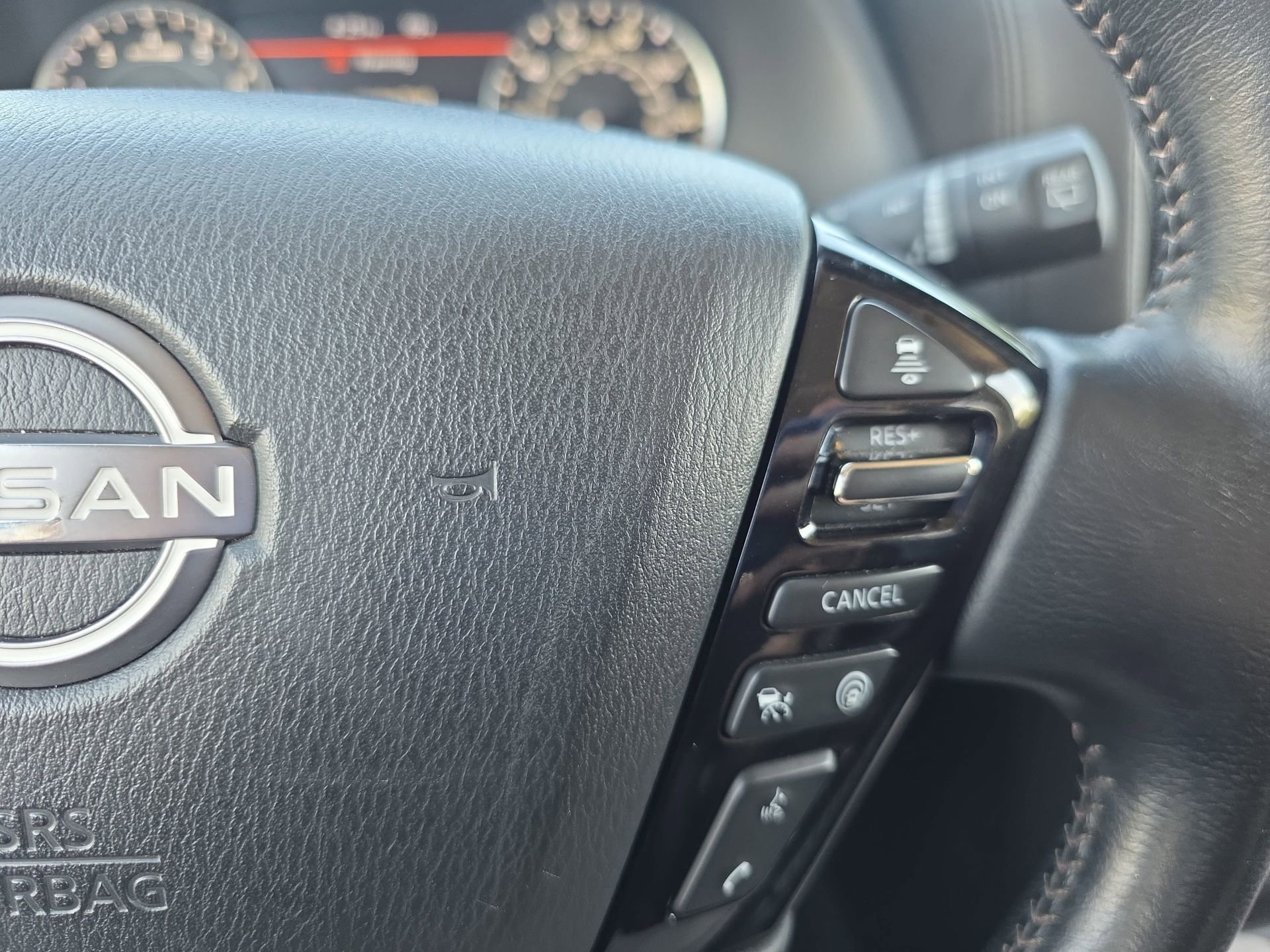 Used 2021 Nissan Armada SL w/ Captain's Chairs Package AWD/4WD image 18