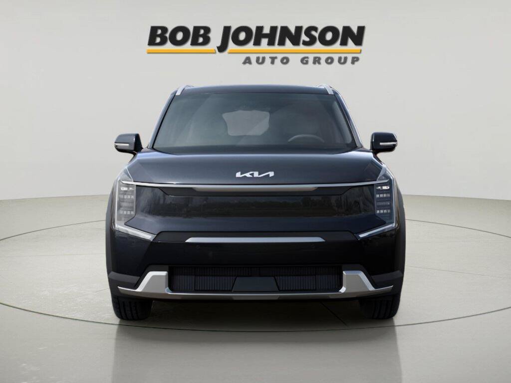 New 2026 Kia EV9 Wind AWD/4WD image 2